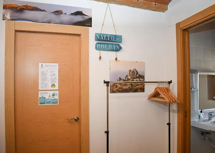 Cason Salto De Roldan * Sabayés