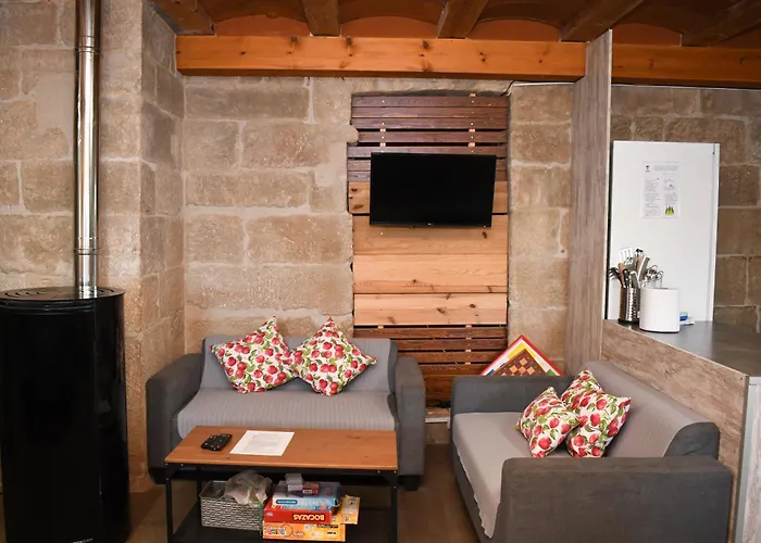 Cason Salto De Roldan * Sabayés